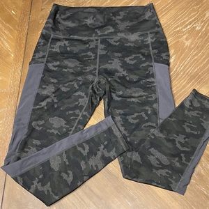 Fabletics Powerhold Camo Leggings Size L